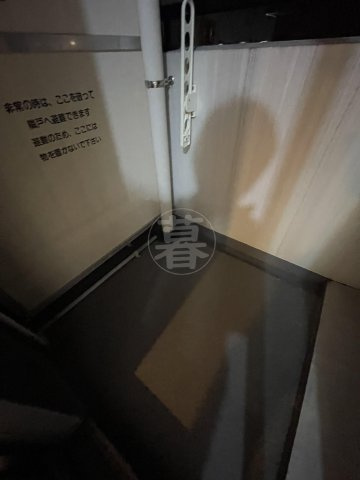 トライアングル旗の台のバルコニー