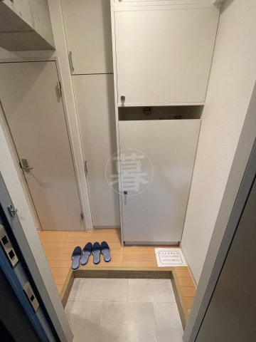 トライアングル旗の台の玄関