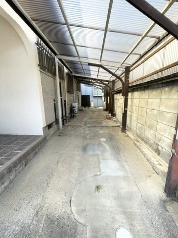 【中古】蓮田市駒崎中古住宅の駐車場