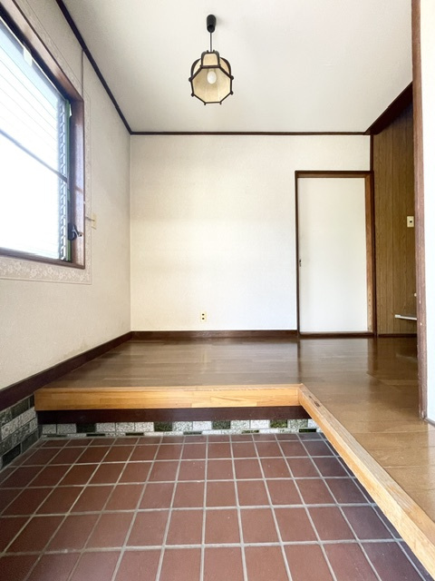 【中古】蓮田市駒崎中古住宅の玄関