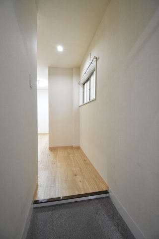 第二紀和マンションの玄関