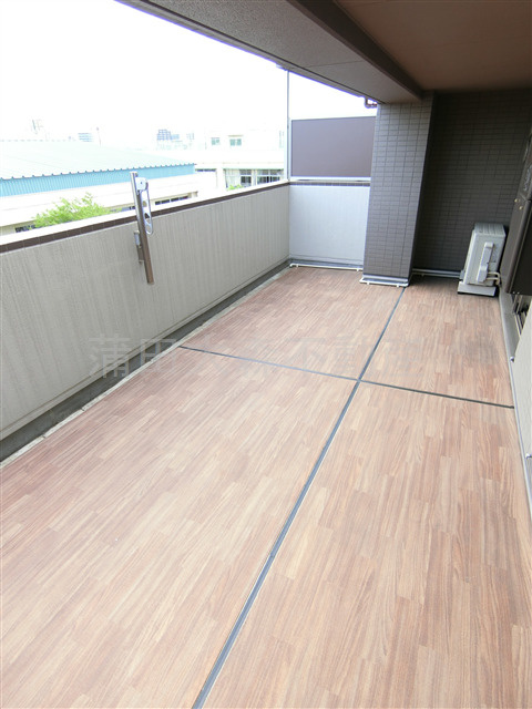 ブライズ蒲田EASTのバルコニー|広々ルーフバルコニー！！！