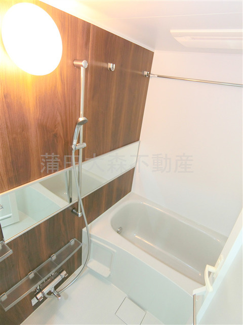 ブライズ蒲田EASTの浴室|追焚と浴室乾燥機付きのバスルーム　お風呂