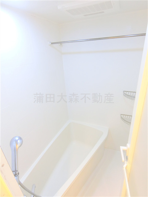 AXAS南蒲田AsylCourt（アクサスミナミカマタアジールコートの浴室|浴室乾燥機付き足が伸ばせるバスルーム　お風呂