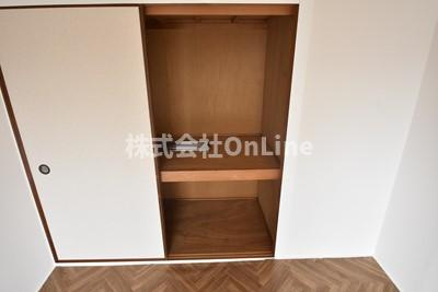 八尾市亀井町３丁目の賃貸マンションの収納