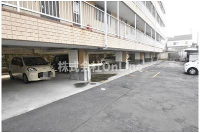 センチュリーマンション田中の駐車場