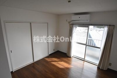 八尾市亀井町３丁目の賃貸マンションの居間・リビング
