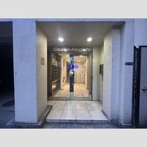 スタジオ根岸のエントランス