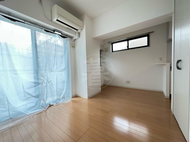 トライアングル旗の台の居間・リビング