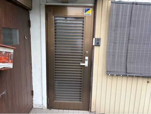 MINCA(東海市加木屋町)の玄関
