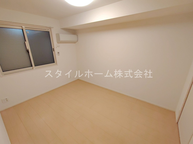 【居間・リビング】 | アゼリアＡ棟 | イメージ写真です。