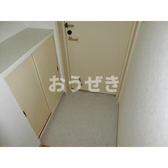 レオパード堀切の玄関|下駄箱付き