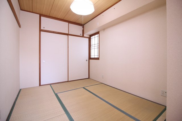 サンコート千鳥ヶ丘の寝室