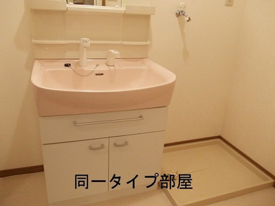 【洗面所】 | グランフォンテーヌ | 使いやすい洗面所です