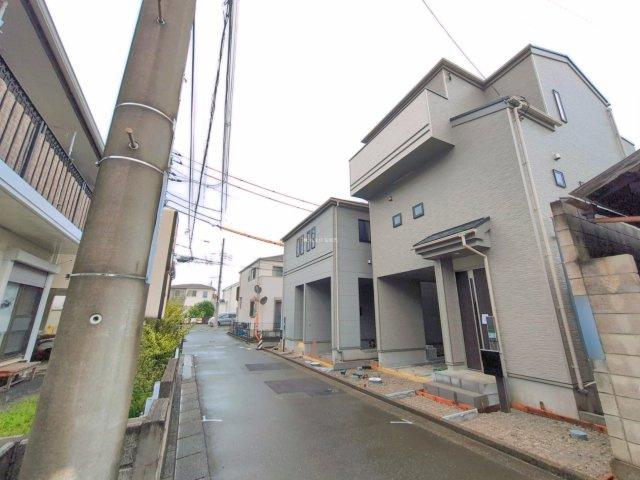 ふじみ野市福岡中央２丁目の新築一戸建の前面道路含む現地写真
