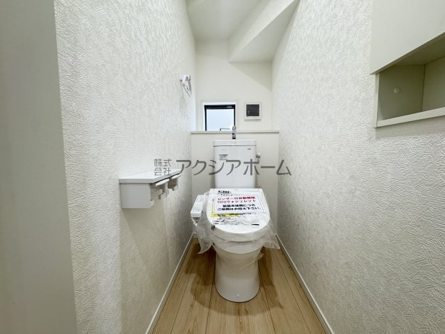 入間市大字下藤沢・全13棟　新築一戸建　11号棟のトイレ|温水洗浄機能付