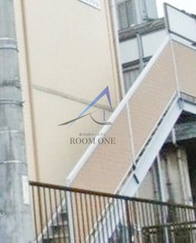 メゾンブランシュのその他共用部分|共用階段です。