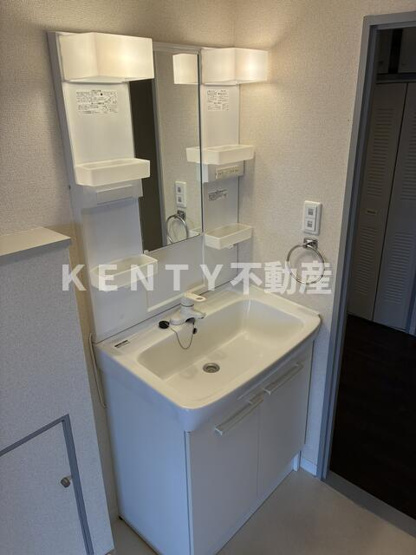 【洗面所】 | タートル仲六郷 | 広い洗面スペース