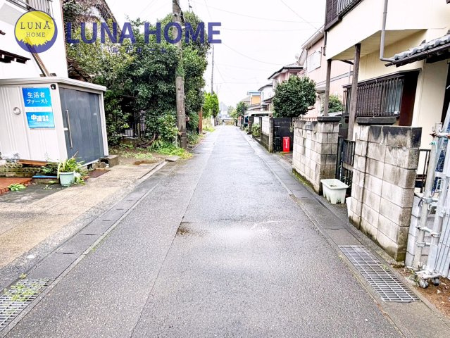 守谷市百合ケ丘5期　新築戸建の前面道路含む現地写真