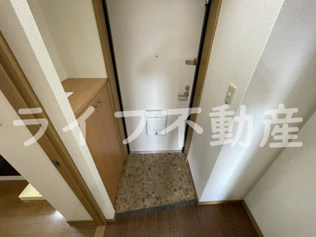 アベニューリップル小阪の玄関|シンプルで使いやすい玄関です