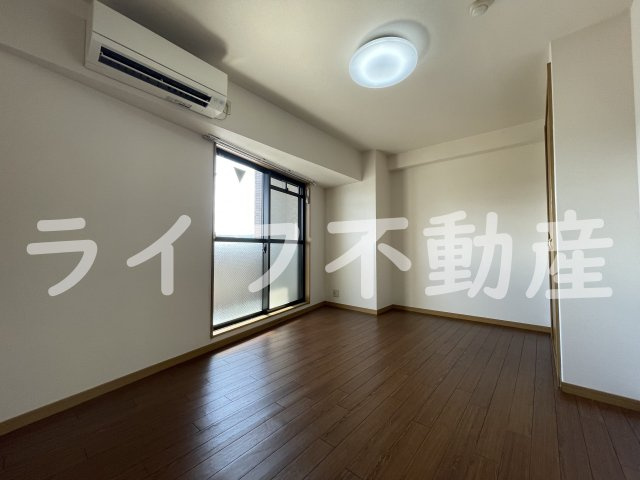 アベニューリップル小阪の内装|明るい室内です