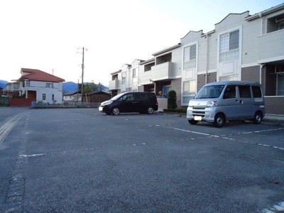 【駐車場】 | ストーンクローネⅤ