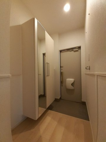 エアリアルⅠの玄関|落ち着いた玄関です