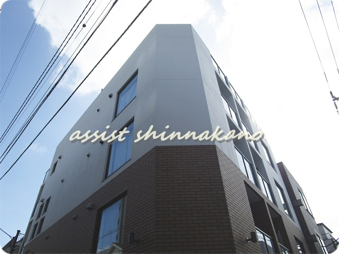 No.8ゼルコバマンションの外観