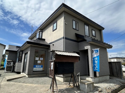 【外観】 | 弘前市大字宮園・中古住宅 | 【現況】別角度からの外観です。