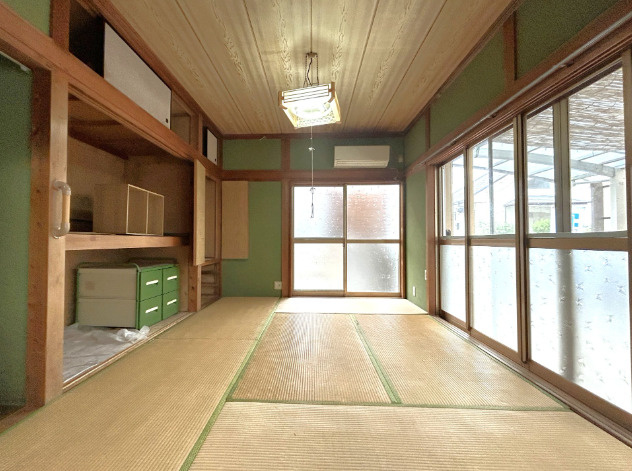 「1階完結4DK」高知市大谷　中古一戸建ての和室|雨漏りもなく丁寧に使われてきた綺麗な和室。自然光が心地よく差し込みます。