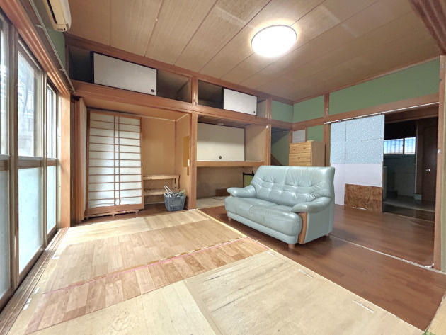 「1階完結4DK」高知市大谷　中古一戸建ての和室|くつろぎの空間広がる和室。続き間としても利用でき、家族の団らんにピッタリです！