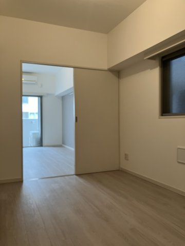 プライムアーバン日本橋茅場町の居間・リビング|駐輪場