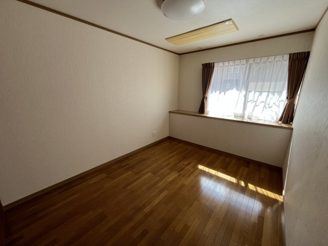 センチュリーパーク美の浜の洋室