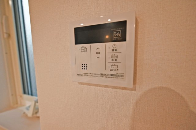 摂津市別府2丁目新築一戸建て│3SLDK+駐車1台可の設備|追い焚き機能付きのため、いつでも沸かしたてのお湯で快適にご入浴いただけます。