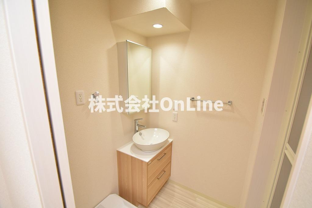 リバーサイド東久宝寺十番館の独立洗面台