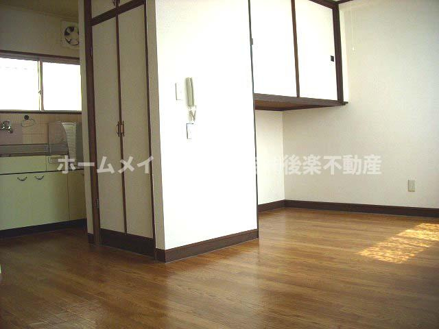 めるへんかがしやの内装