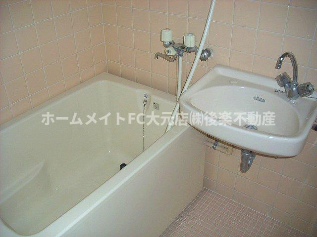 めるへんかがしやの浴室