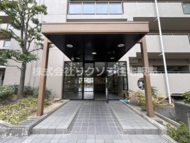 オークヒルズ香里四番館|■物件内覧・資金計画相談・住宅ローン相談、リフォーム相談、お問合せ受付中■
※当日・翌日のご内覧、ご相談はお電話でのお問合せがスムーズです！