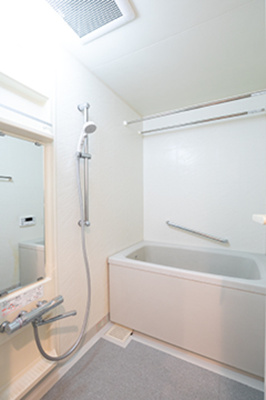 【浴室】 | グランフォート目黒 | ※写真は同タイプ住戸です。