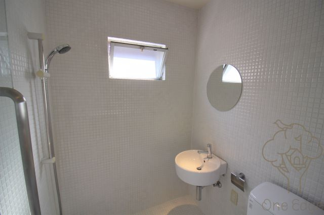 Azuma Apartmentの浴室