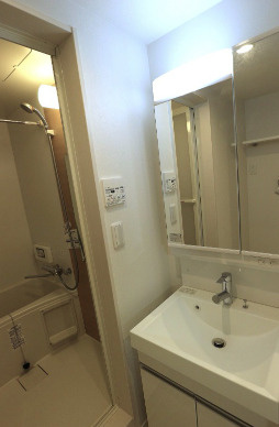 RIZEST　フロレスタの洗面所