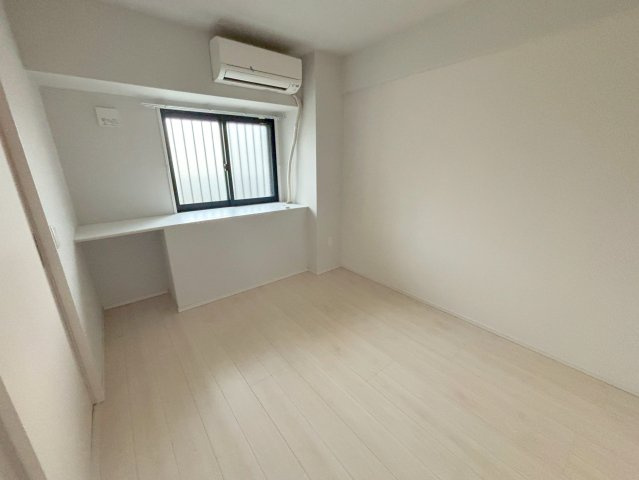 バンクの寝室
