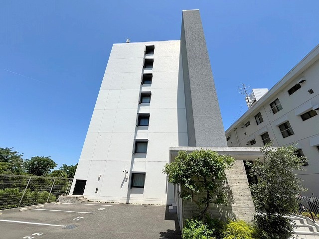 バンクの外観