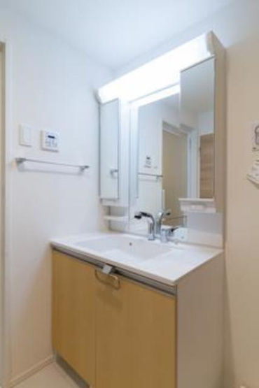 【洗面所】 | エストレリータ新宿落合 | ※写真は同タイプ住戸です。
