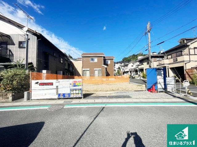 大津市衣川　第2期　新築一戸建ての外観|周辺は落ち着いた街並みの住宅地！子育てがしやすい住環境です！まだ未完成ですが、現地でしかわからない事もございます。是非一度ご覧ください。
