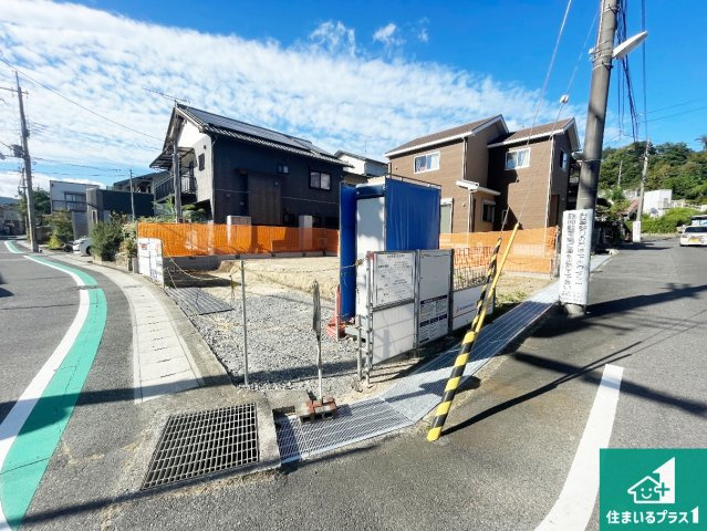 大津市衣川　第2期　新築一戸建ての外観|周辺は落ち着いた街並みの住宅地！子育てがしやすい住環境です！まだ未完成ですが、現地でしかわからない事もございます。是非一度ご覧ください。
