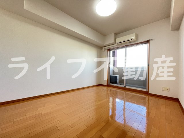 ディナスティ東大阪センターフィールドの居間・リビング|ゆったり過ごせるリビングです
