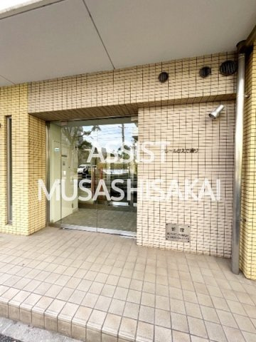 フレールかえで通りのエントランス