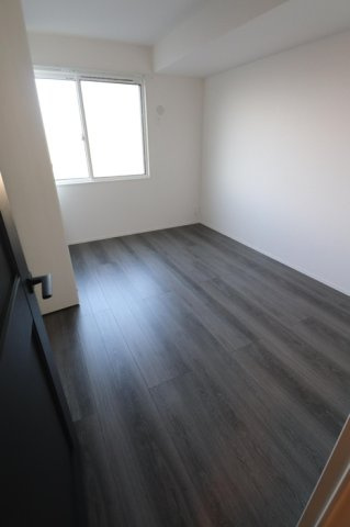 D-roomNext小郡【キャッシュバック対象物件】の洋室|個人の部屋や寝室として使える洋室です