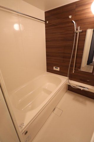 D-roomNext小郡【キャッシュバック対象物件】の浴室|きれいなお風呂です